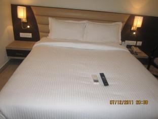 J S Residency 3*